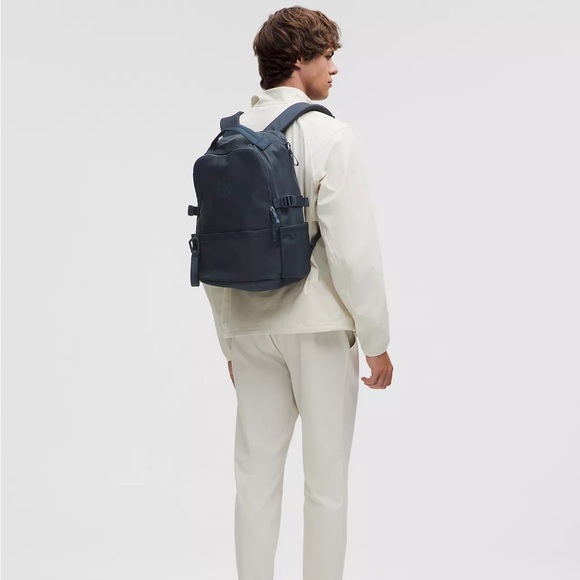 Lululemon New Crew Backpack 22L Updated- True Navy